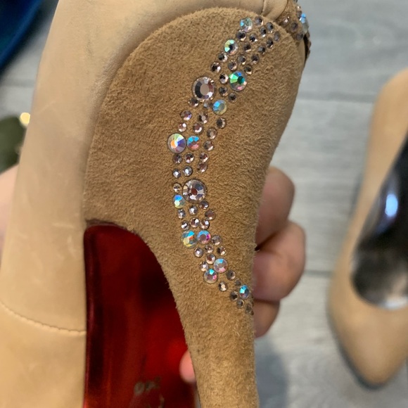 High heels - Picture 4 of 6